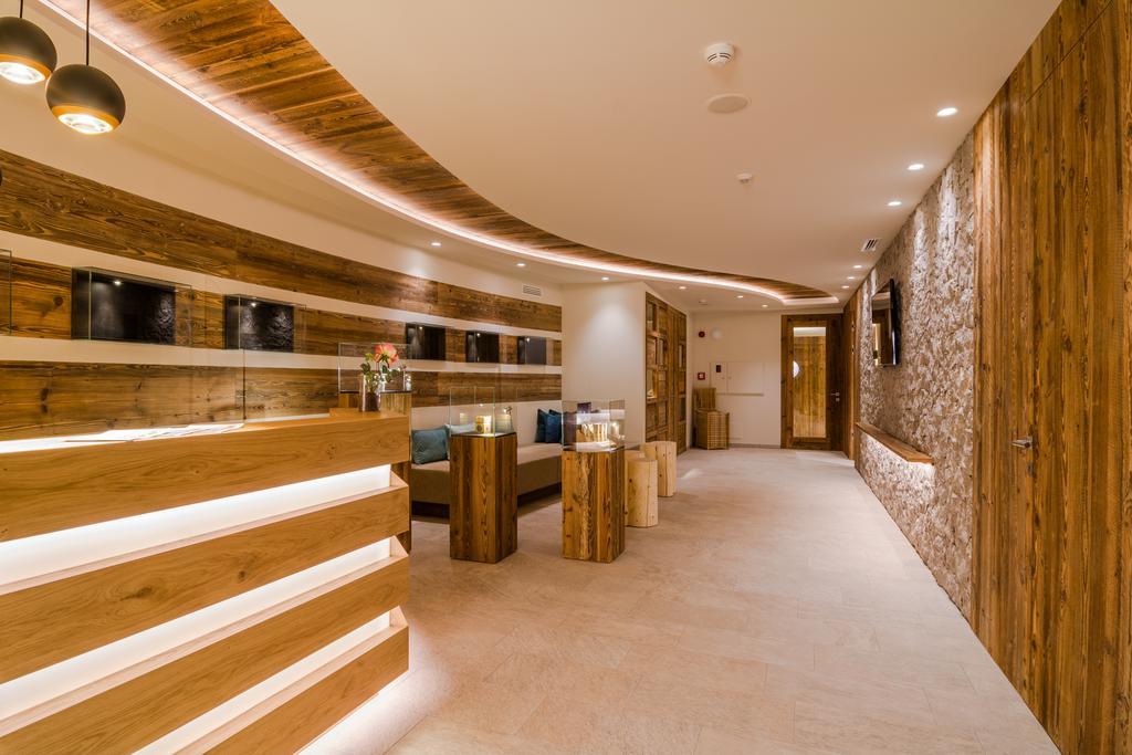 Hotel Alaska Сельва-ди-Валь-Гардена Экстерьер фото