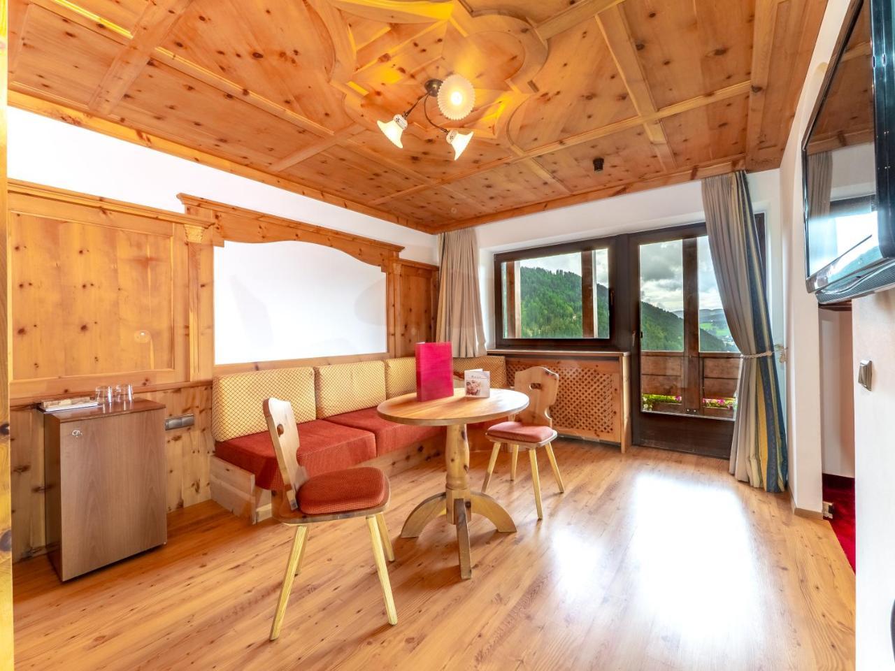 Hotel Alaska Сельва-ди-Валь-Гардена Экстерьер фото